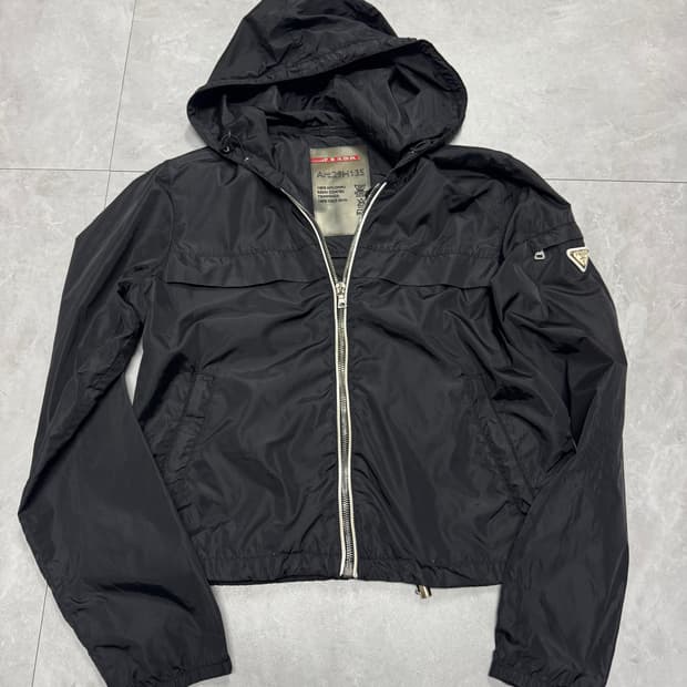 프라다 나일론 후드