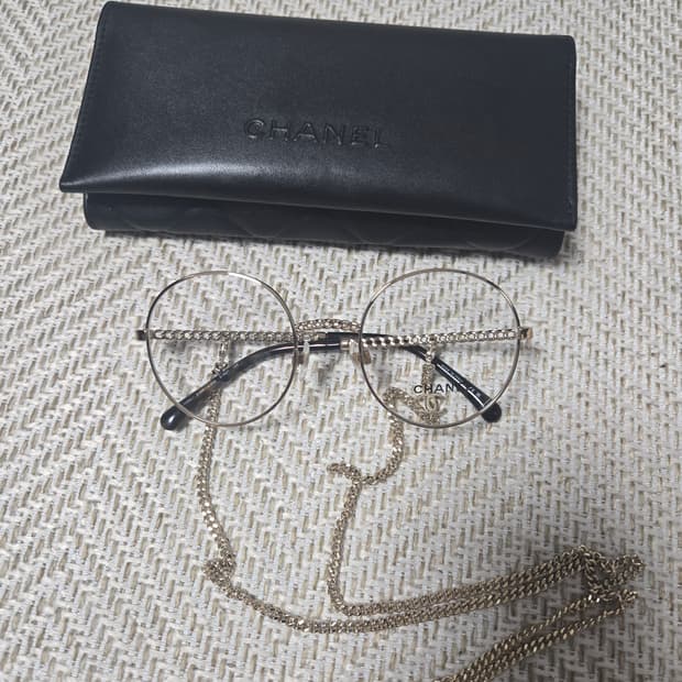 샤넬 제니 안경