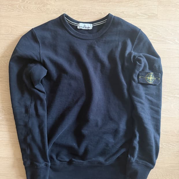 스톤 아일랜드 맨투맨