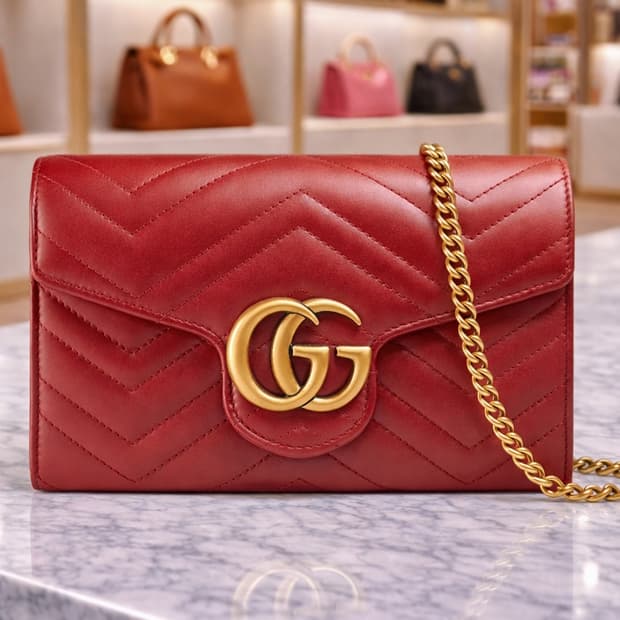 [S급] 구찌 GG 마몽 마틀라세 미니 체인백 판매합니다!!!