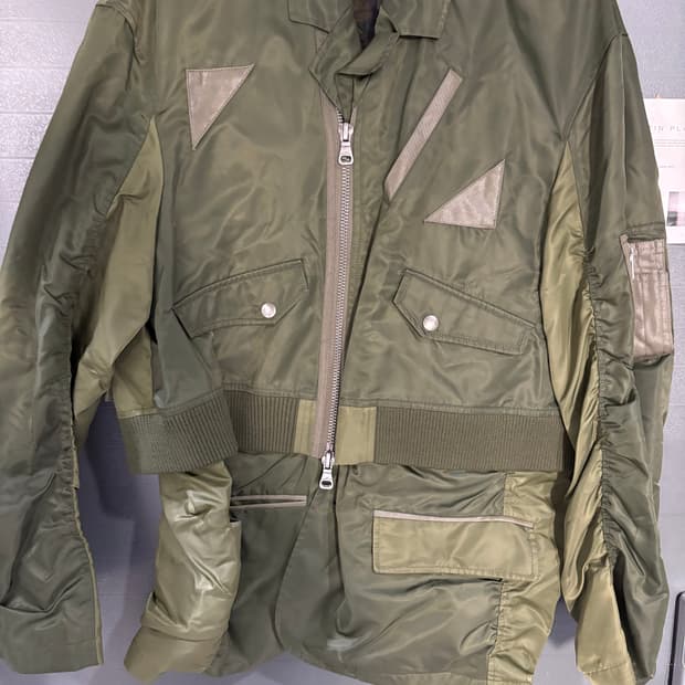앤더슨벨 플라이트 봄버 블레이저 awa613m(KHAKI)