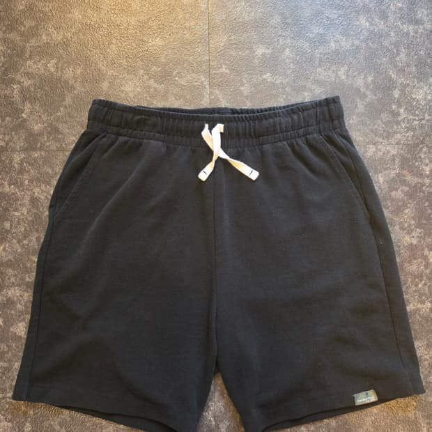 ZARA 블랙 컬러 허리 밴딩 반바지