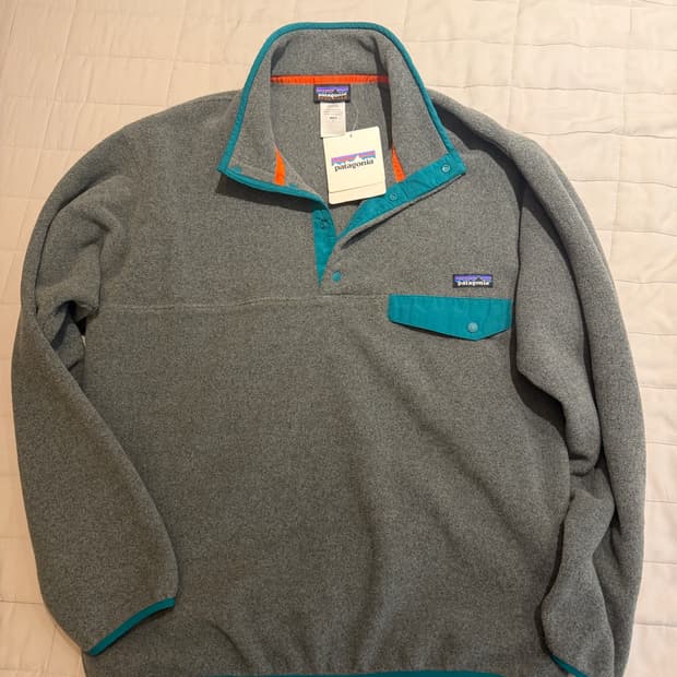 파타고니아 신칠라 리젠 그린 L 새제품