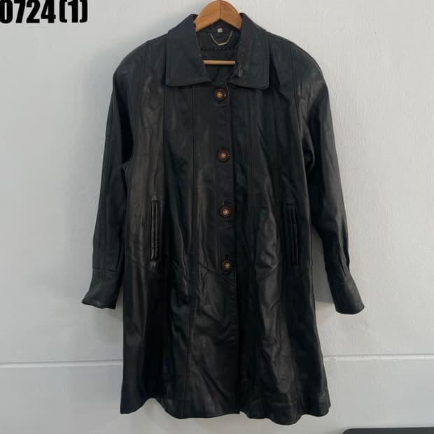 발렌티노 양가죽 코트