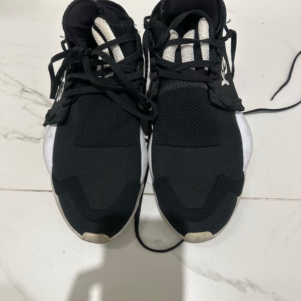 Y-3 샤크 스니커즈