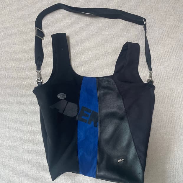 아더에러 22SS 크로스백