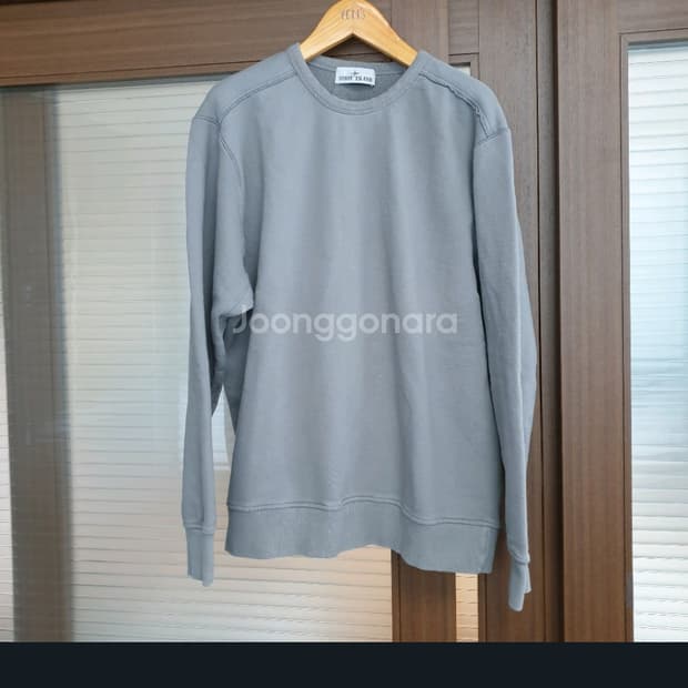 스톤아일랜드 맨투맨.  L/XL