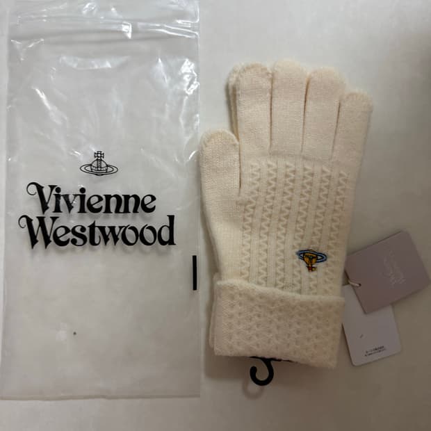 비비안 웨스트우드 니트 장갑 (아이보리)