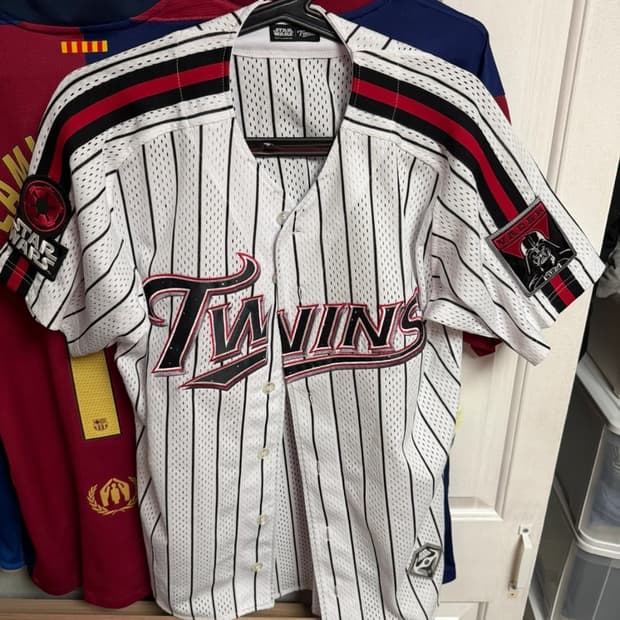 Lg트윈스x스타워즈 콜라보 유니폼