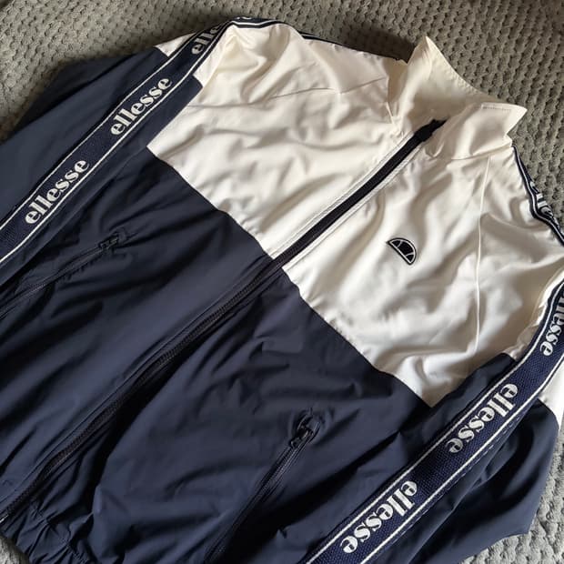 엘레쎄 사이드 라인 화이트 네이비 져지 집업