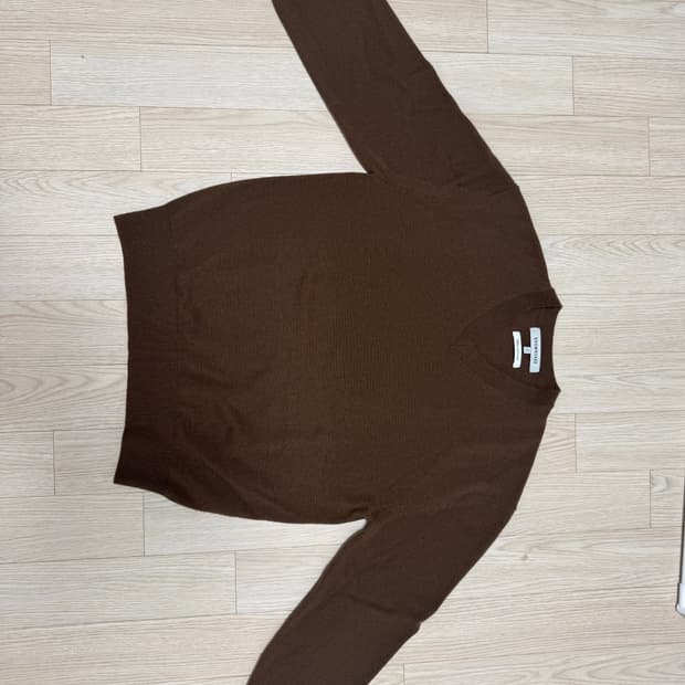 브라운야드 브이넥 브라운