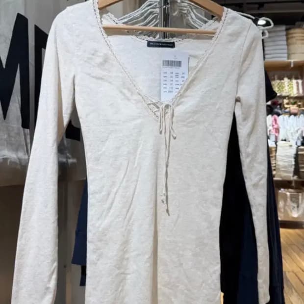 브랜디멜빌 아일렛 탑 아이보리