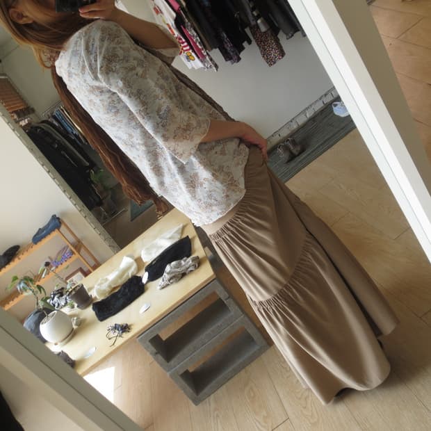 베이지 롱 스커트