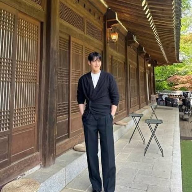 르메르 트위스트 가디건 앤트러사이트 L