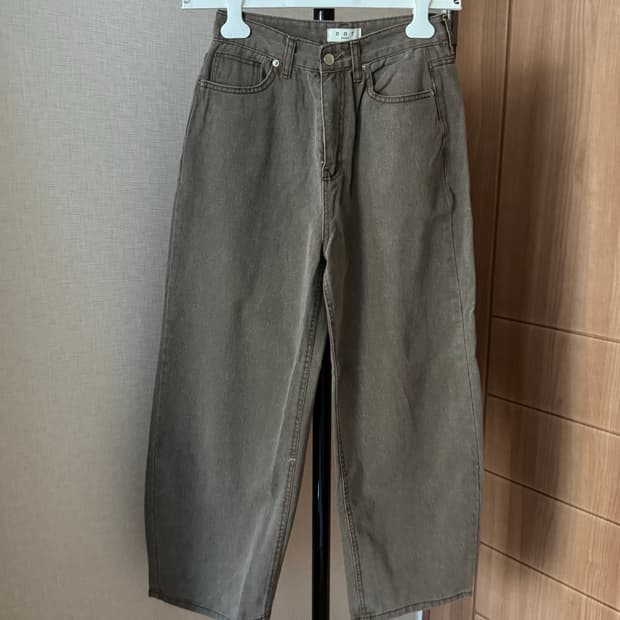 브라운 청바지