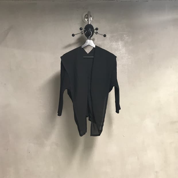 이세이 미야케 가디건 블랙 2(W)