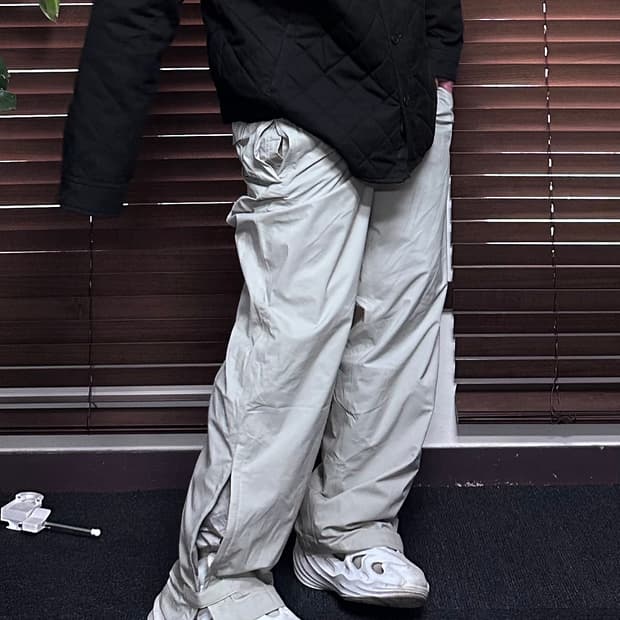 Nike golf  루즈핏 아이보리 트랙팬츠 L사이즈