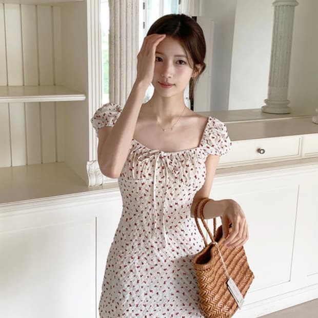퍼빗 체리 플라워 퍼프 미니 원피스