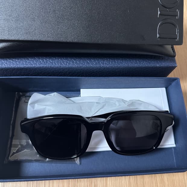 디올 썬글라스 새상품