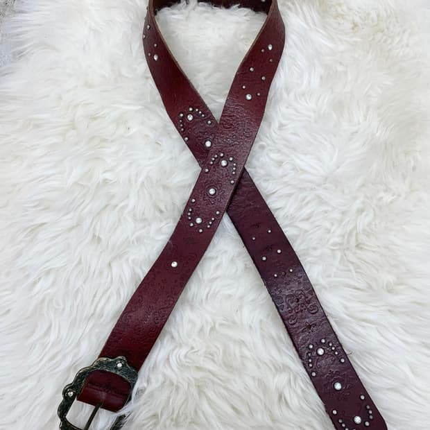 리얼레더 오리엔탈 큐빅 버클 벨트