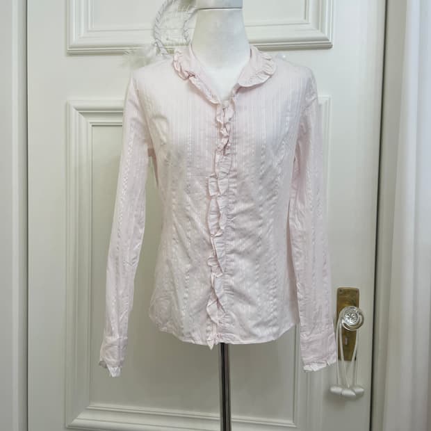 pink ruffle collar cute shirt(size-M)