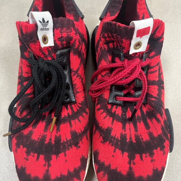 아디다스 컨소시엄 나이스킥스 NMD R1 260