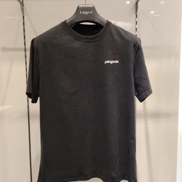 파타고니아 블랙 로고반팔95