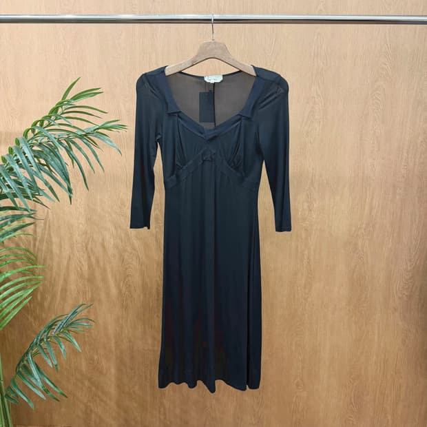 막스마라 브이넥 7부 미디 원피스 리본 밴드 크로스 패널 디테일 블랙