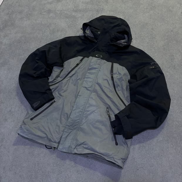 오클리 니트로퓰 점퍼 자켓 100