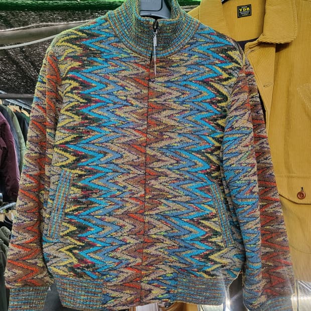 caperdoni 미쏘니 패턴 니트 집업