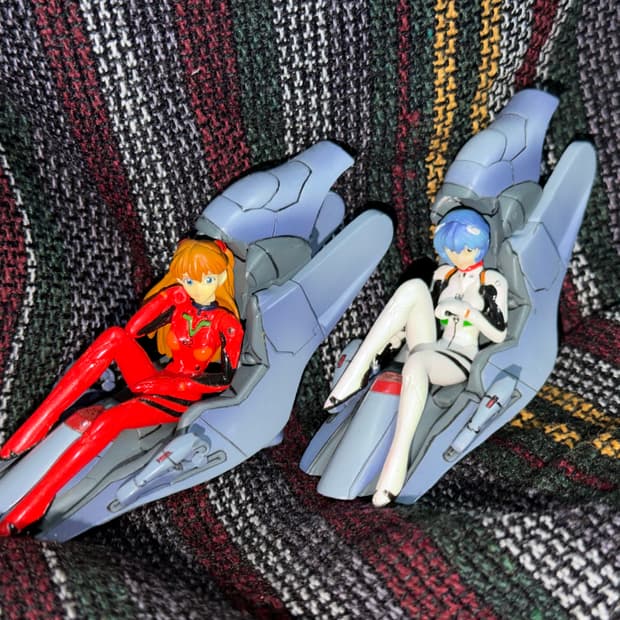 [에반게리온] 레이,아스카 엔트리플러그 시트 포즈 피규어 세트