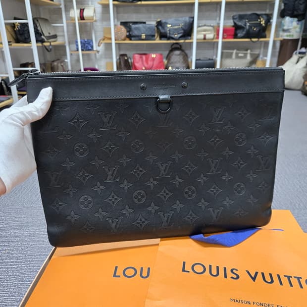 [특가][정품] 루이비통 포쉐트 쉐도우 클러치백