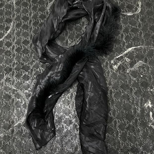 Fur Trimming Silk Black scarf