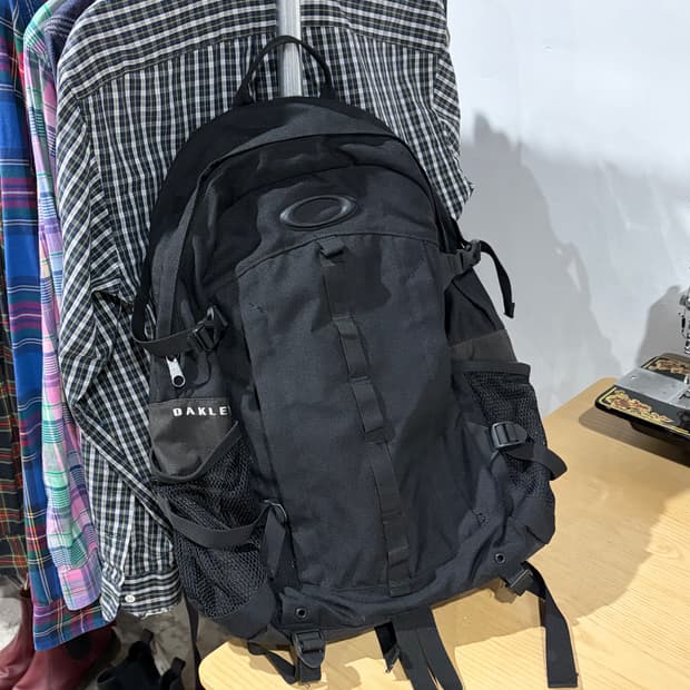 오클리 블랙 백팩