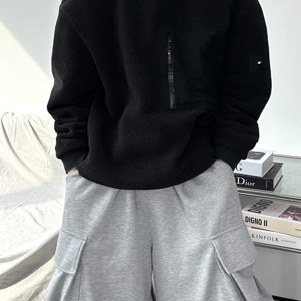 타미 힐피거 블랙 셰르파 플리스 맨투맨 XL