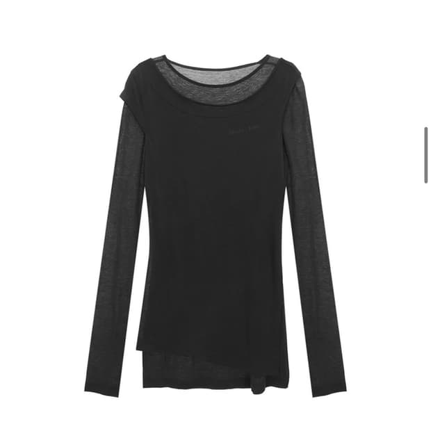 마뗑킴 SLIT POINT SLEEVELESS LAYERED TOP