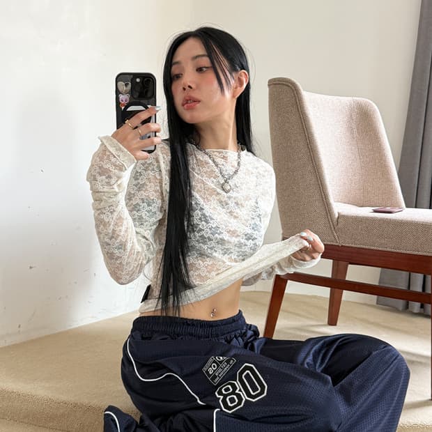 미스테리어스호텔 루즈 레이스 슬리브