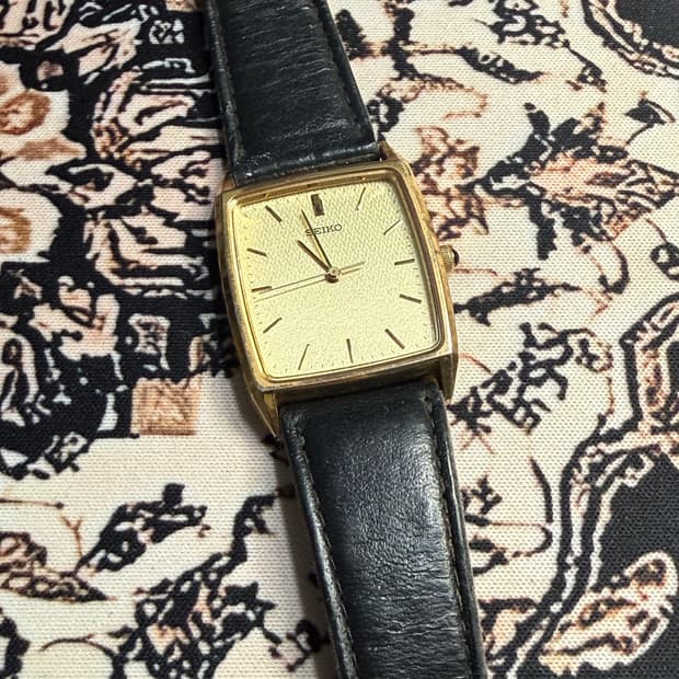SEIKO 빈티지 쿼츠 시계
