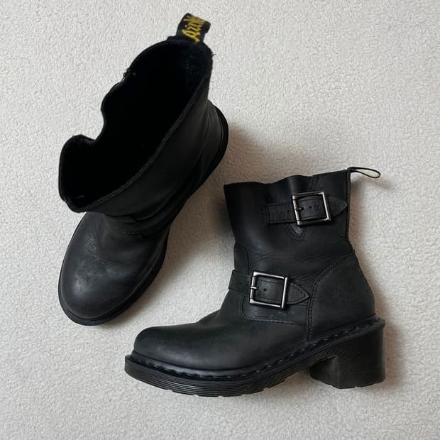 닥터마틴 피그먼트 Diza 앵클 바이커 부츠 Q1231