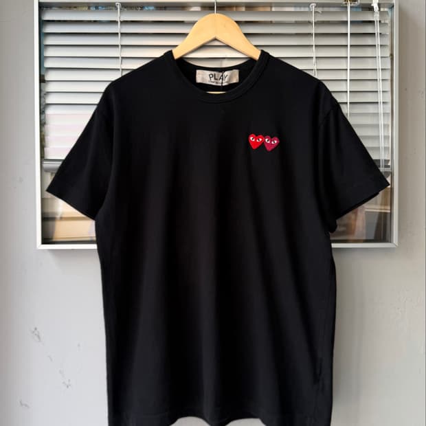 COMME DES GRACONS PLAY short sleeve