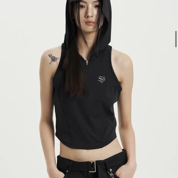 셋업이엑스이 HOOD HALF ZIP SLEEVELESS 