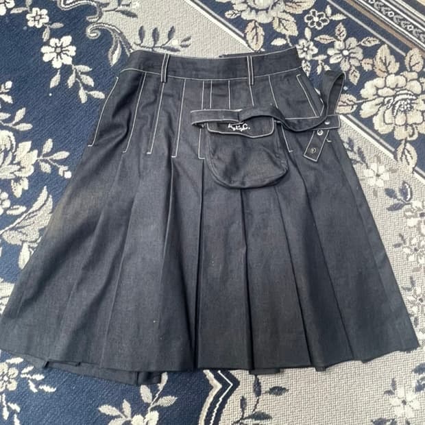 A.P.C. 골프 진 플리츠 미디 스커트