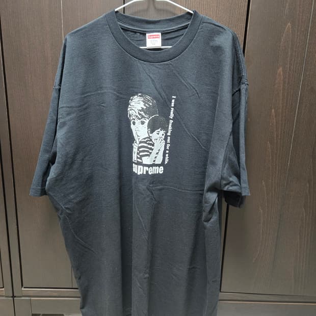 슈프림 블랙 반팔 freaking out tee
XXL사이즈