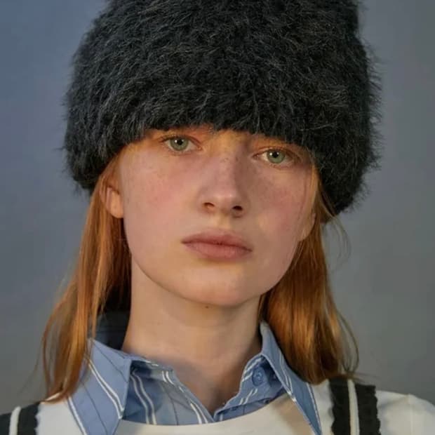 어썸니즈 슈가로프 햇 플루피 블랙 sugarloaf hat