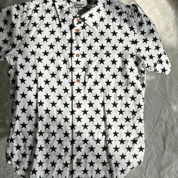 비비안 웨스트우드 반짝반짝 오브 로고 자수 스타 패턴 반팔 셔츠