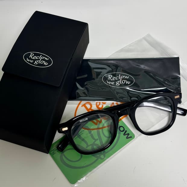 리끌로우 스퀘어 뿔테 패션안경 E374 BLACK