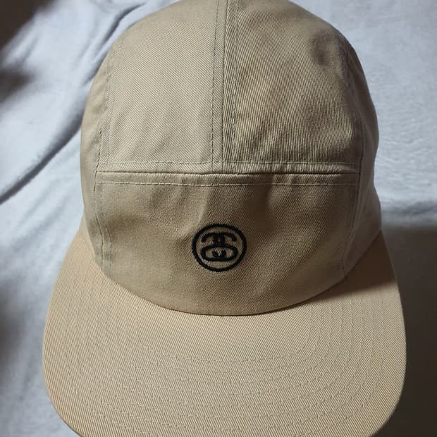 스투시 STUSSY 로고 가죽스트랩 캠프캡.베이지.설명확인