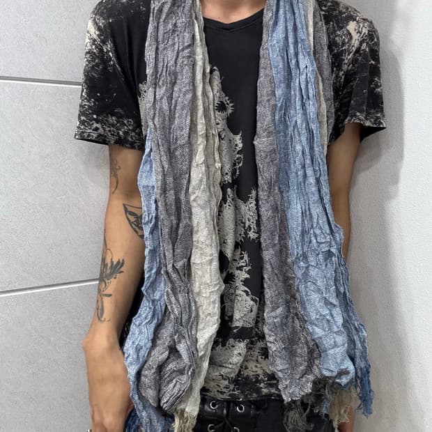 21. Grunge mood scarf 2.8