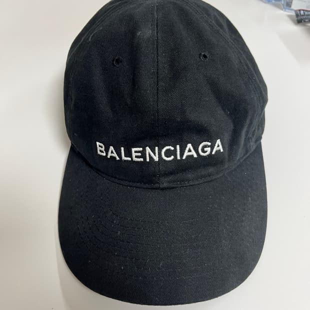 발렌시아가 로고 볼캡