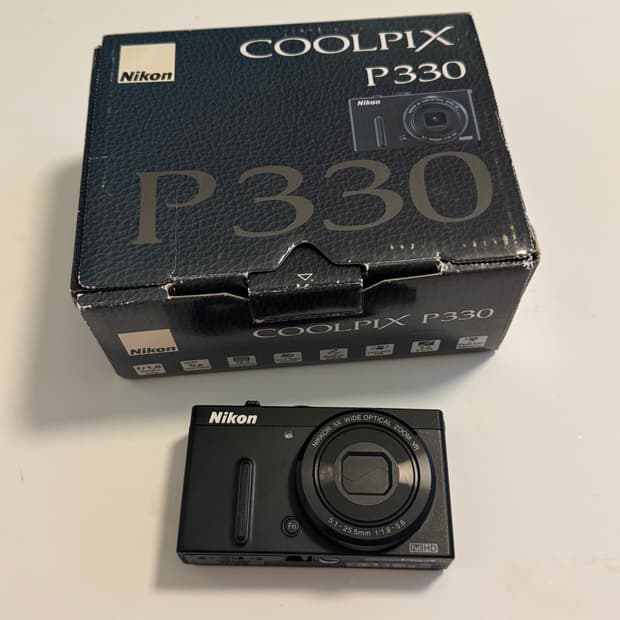 니콘 쿨픽스 p330 카메라